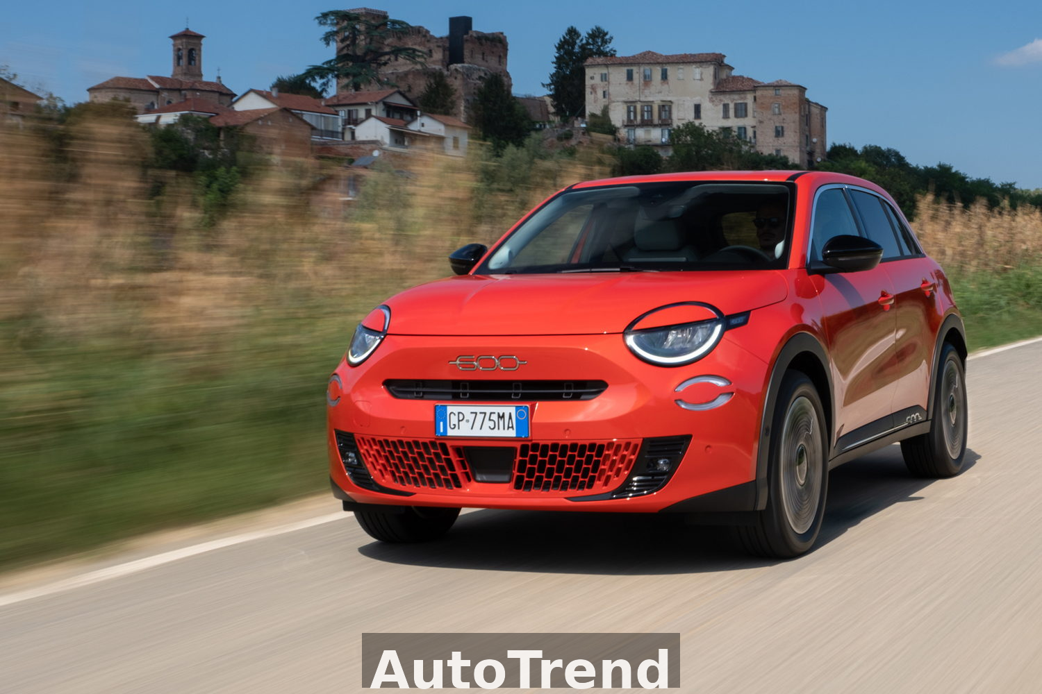 2025 Fiat 600e – Şehirde Elektrikli Retro Dönem