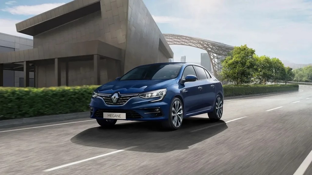 Renault’tan bu kadarını beklenmezdi: 881 bin TL’lik çok ucuz model!